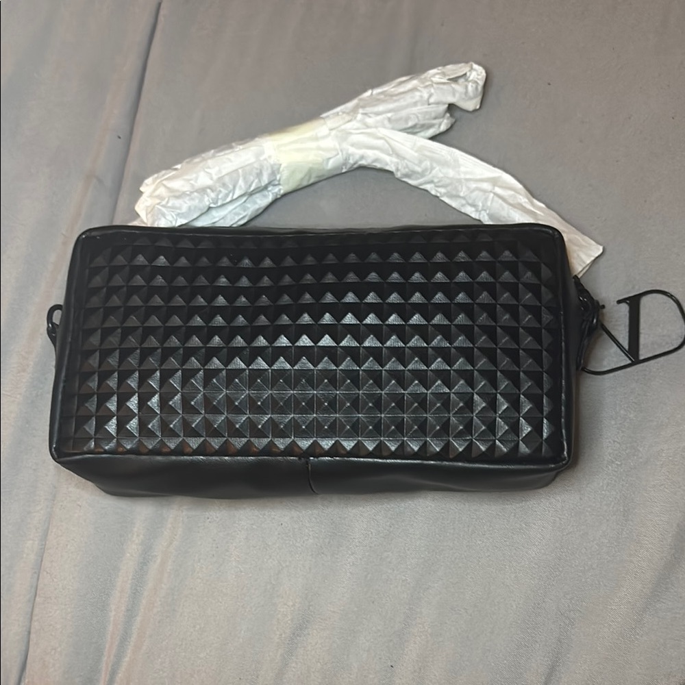 Black Valentino beauty Crossbody